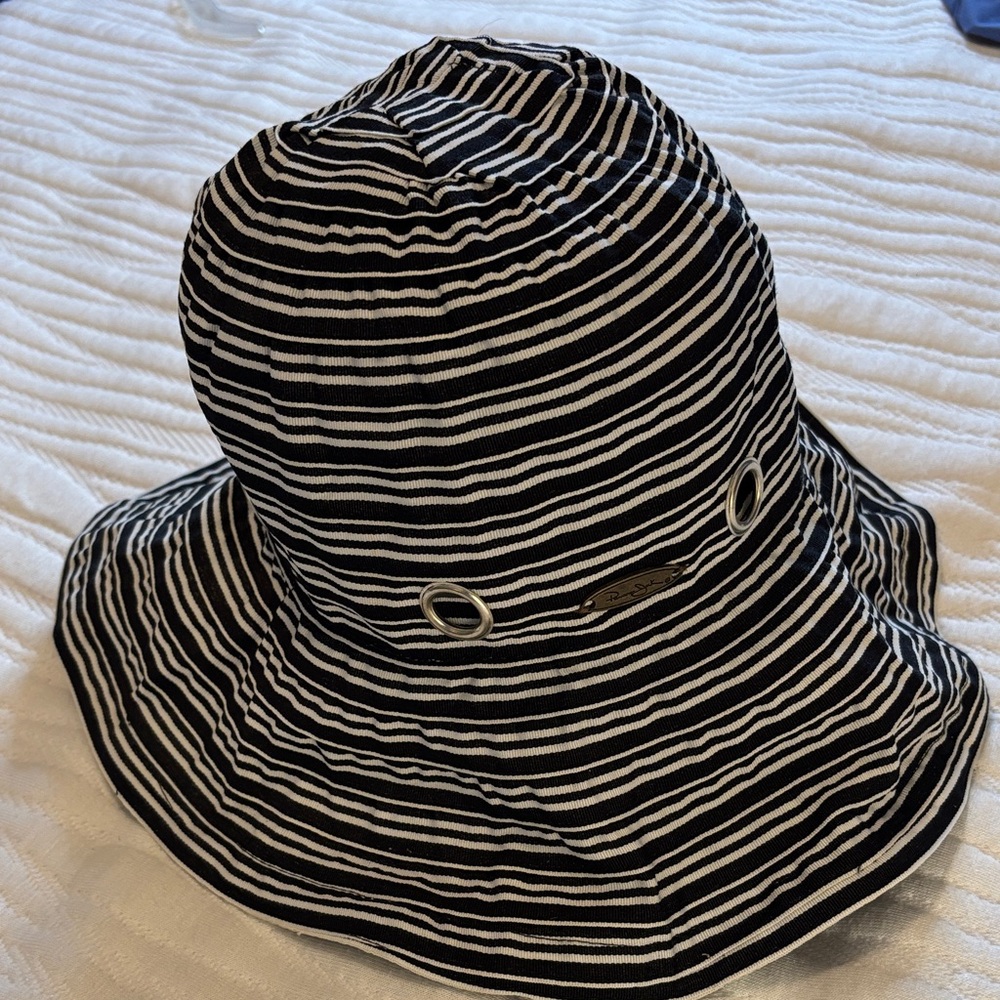 Panama Jack Black and White Striped Women's Sun Hat EUC
